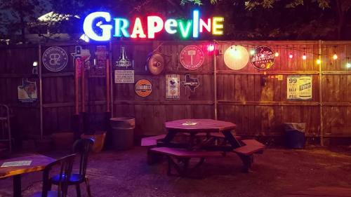 Grapevine Bar